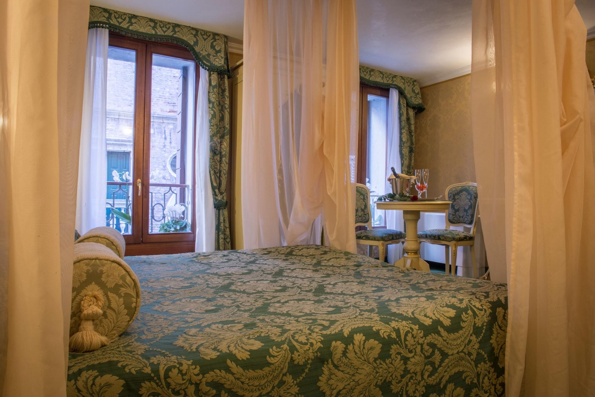 Hotel Becher Venedig Exteriör bild