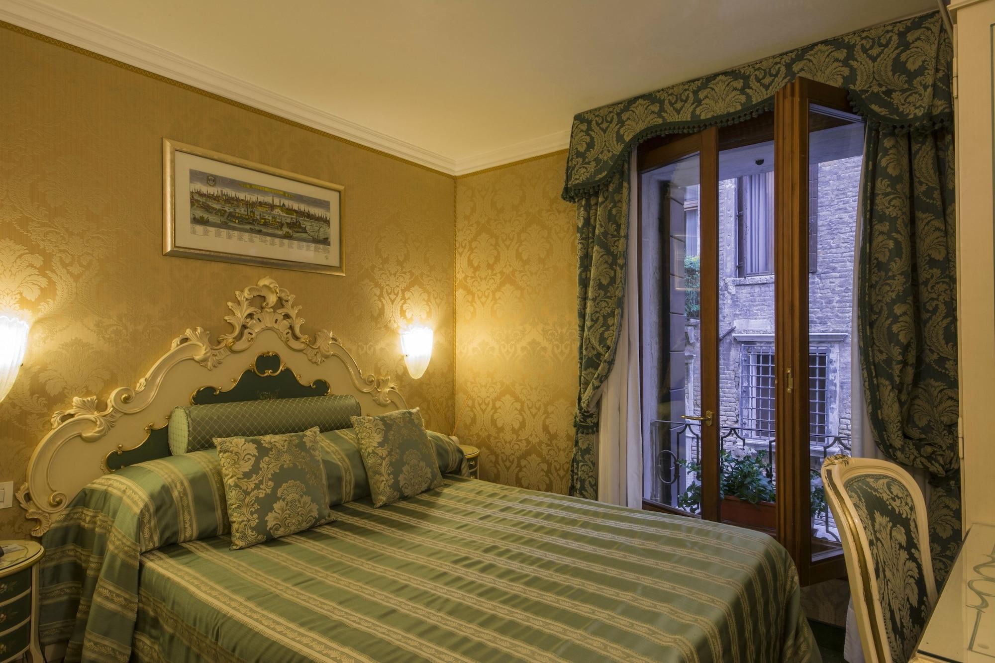 Hotel Becher Venedig Exteriör bild