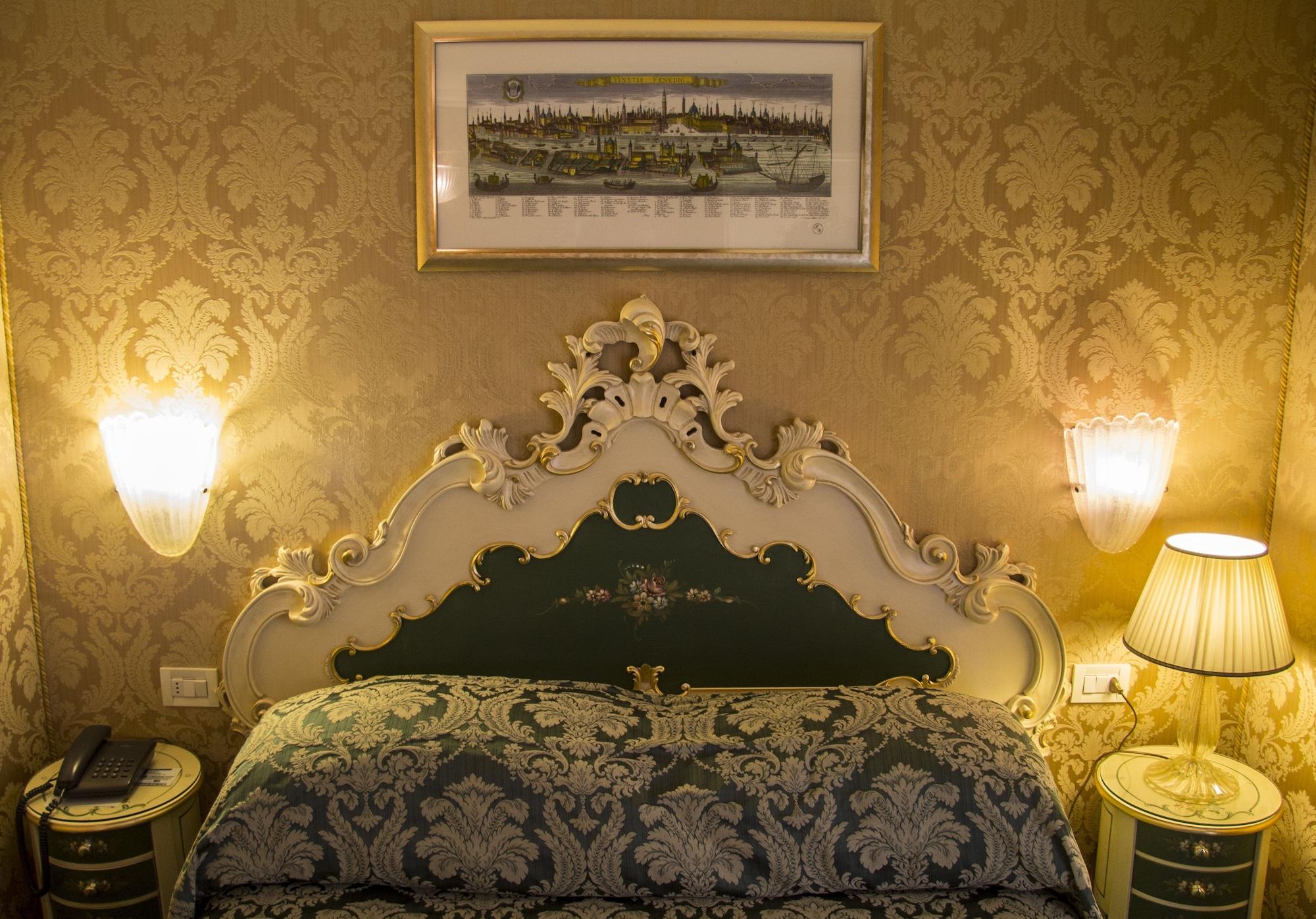 Hotel Becher Venedig Exteriör bild
