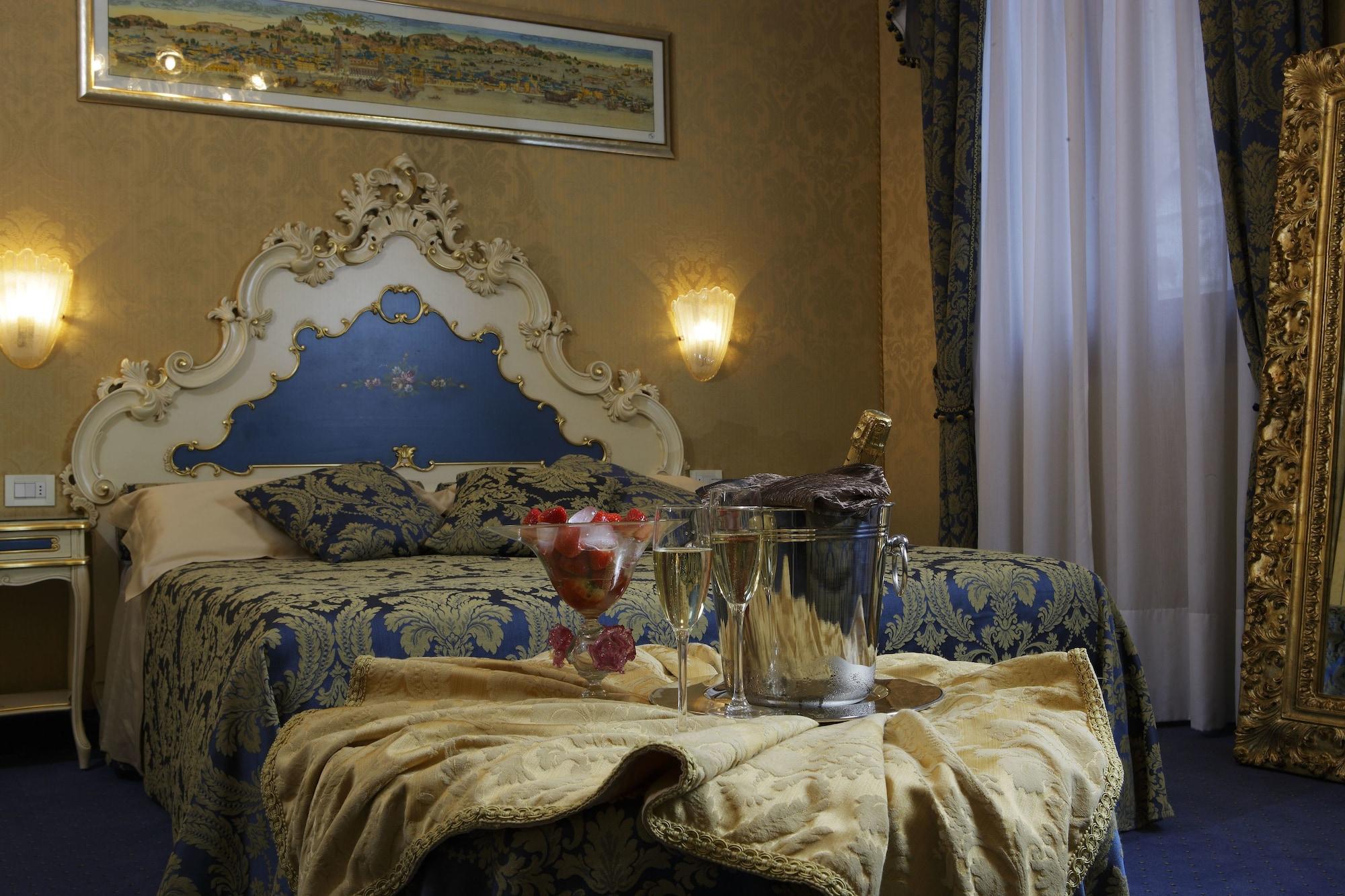 Hotel Becher Venedig Rum bild