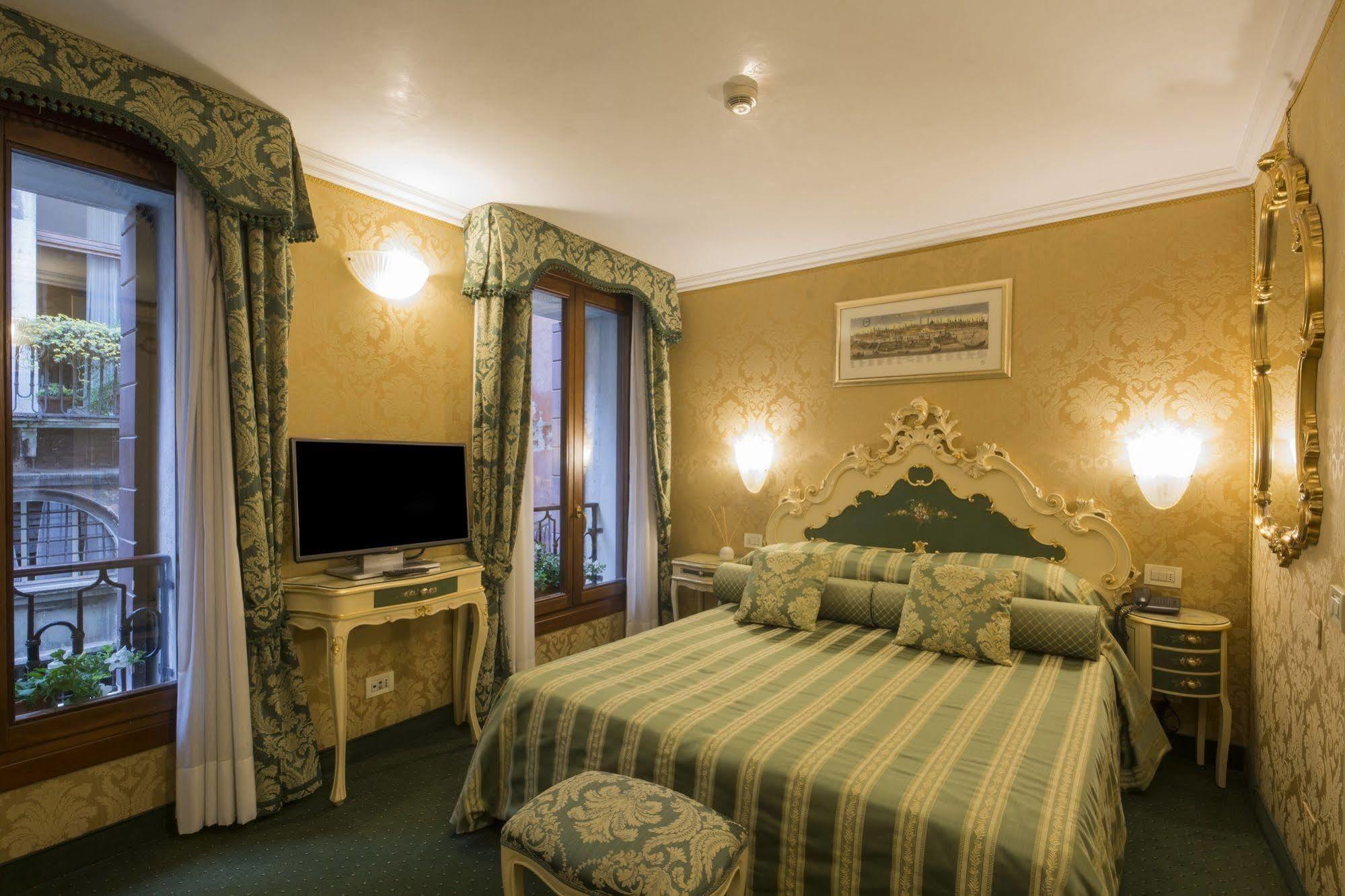 Hotel Becher Venedig Exteriör bild